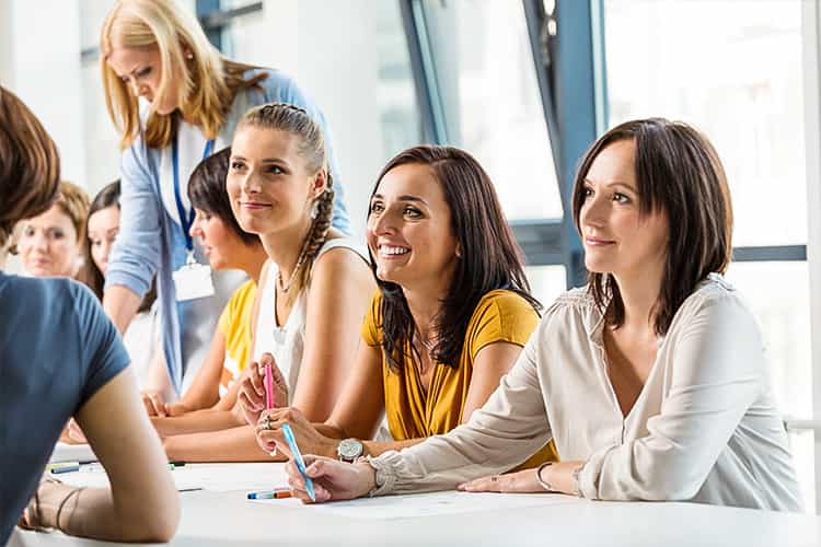 Pflegefachkraft (m/w/d) - Werde Teil un­se­res bun­ten, in­ter­na­tio­na­len Teams! Düsseldorf - Hausengel Pflegedienst Düsseldorf - Pflegia