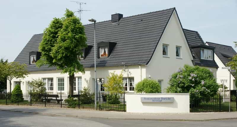 Pflegefachkraft (w/m/d) - Werde Teil unseres Teams! Lübeck - Seniorenhaus Hinrichs Herrenwyk - Pflegia