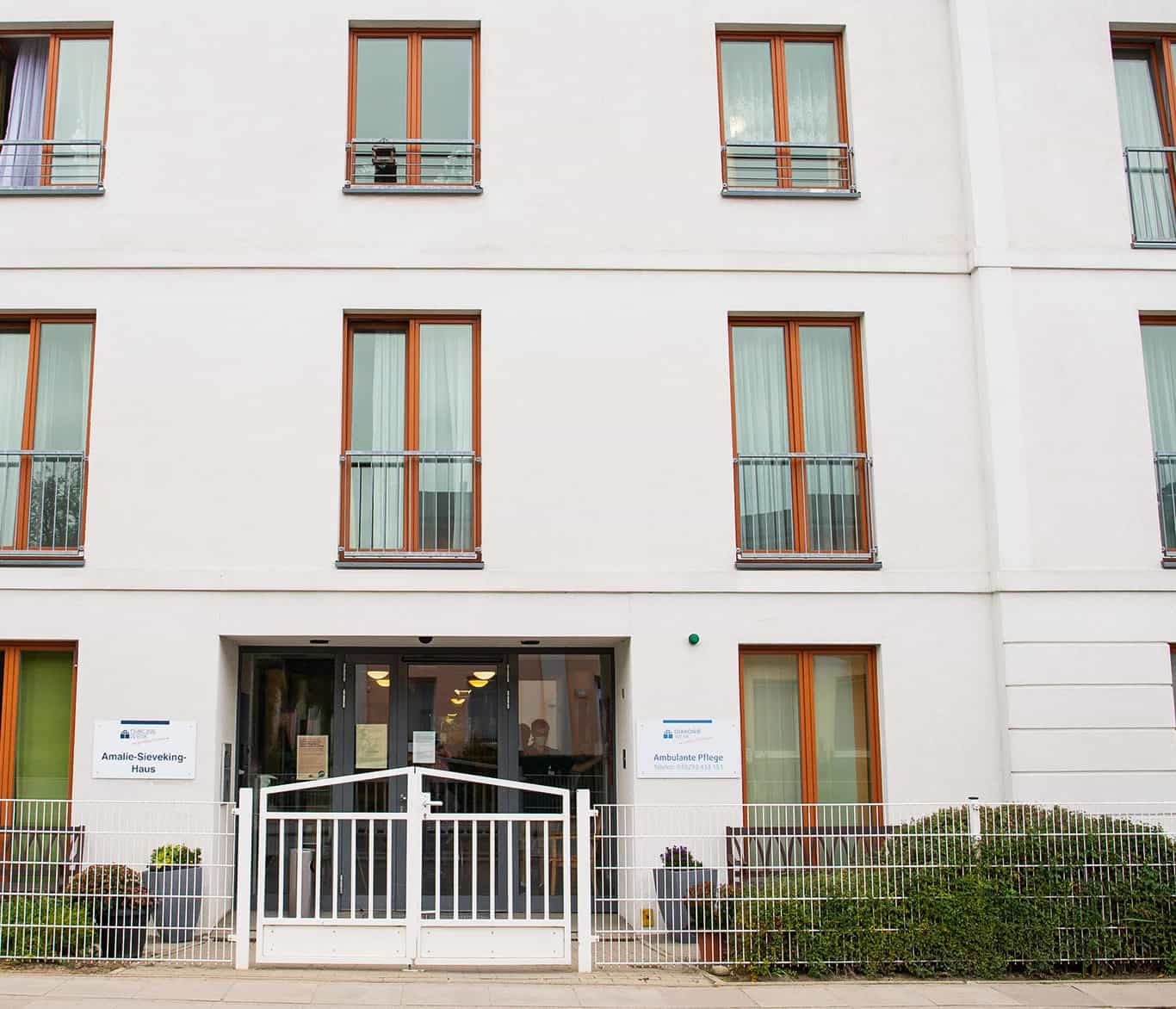 Wohnbereichsleitung / stellvertretende Pflegedienstleitung (m/w/d) ab 01.01.2026 - Wir freuen uns auf Dich! Kühlungsborn - Diakonie Nord Nord Ost Seniorenpflegeeinrichtung "Amalie Sieveking" - Pflegia