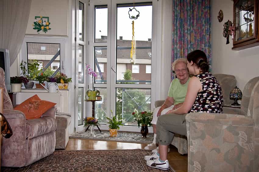 Pflegefachassistenz (m/w/d) - Wir haben den passenden Job für Sie! Duisburg - AWOcura - Seniorenzentrum Ernst Ermert - Pflegia