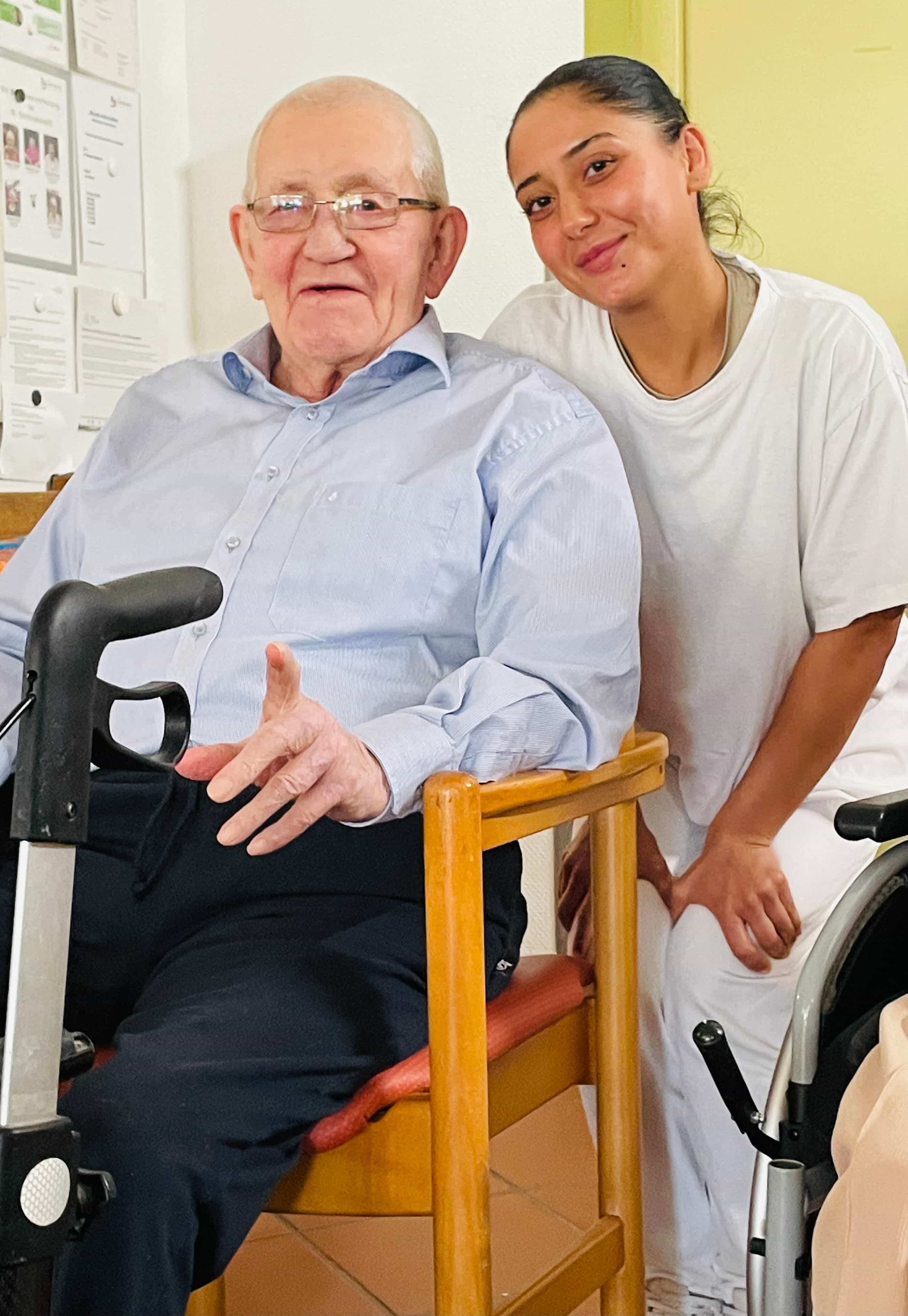 Pflegefachkraft (m/w/d) - Bei uns kannst Du Dich geborgen fühlen! Greven - St. Gertrudenstift GmbH - Pflegia