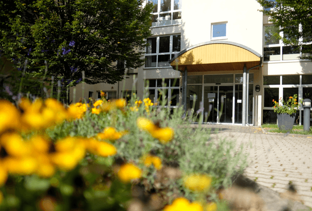 Pflegefachkraft (m/w/d) in Teilzeit (35 Stunden/Woche) - Herzlich willkommen! Leipzig - AWO Gerontopsychiatrisches Pflegeheim „Marie Juchacz“ - Pflegia