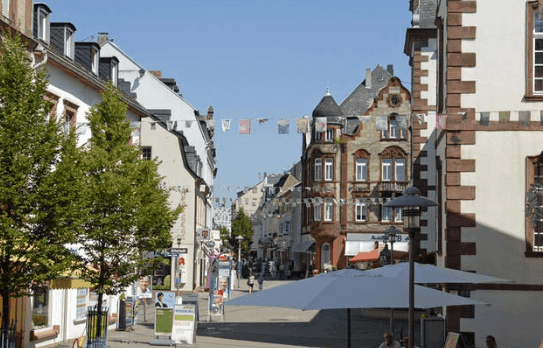 Pflegedienstleitung (w/m/d) - Wir pflegen gerne! Saarbrücken - Intensivwohngemeinschaften Linimed SüdWest Saarbrücken II - Pflegia