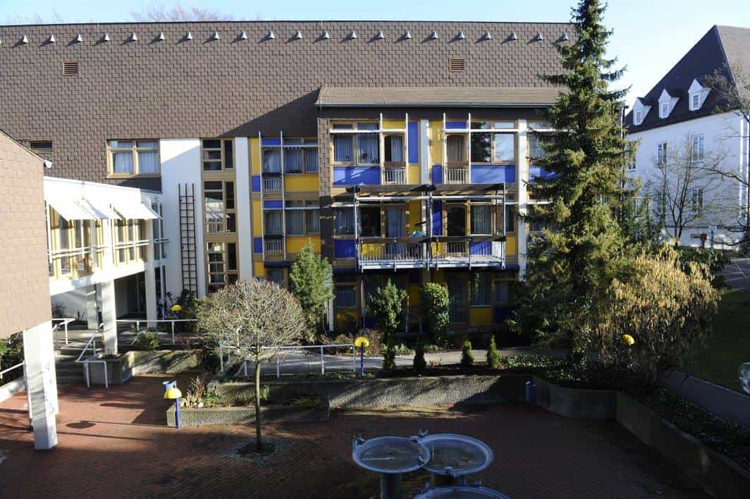 Pflegefachkraft (m/w/d) - Werde Teil eines tollen Teams! Günzburg - Eigenbetrieb Seniorenheime des Landkreises Günzburg - Pflegia