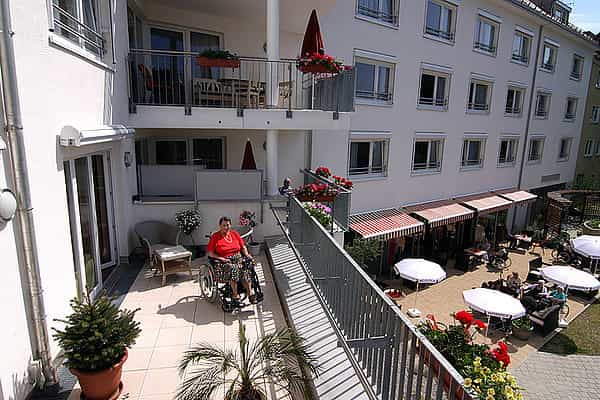 Pflegefachkraft (m/w/d) - Werde unser:e Held:in! München - Vitanas Senioren Centrum Am Partnachplatz - Pflegia