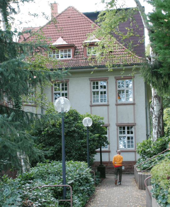 Pädagogische Fachkraft (m/w/d) - Wir helfen hier und jetzt! Pirmasens - ASB Villa Wasgaublick - Pflegia