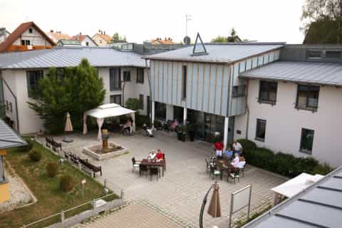 Pflegefachkraft (w/m/d) als Leading Nurse - Hier sind Sie richtig! Neunkirchen am Brand - Caritas-Alten- und Pflegeheim St. Elisabeth Neunkirchen am Brand - Pflegia