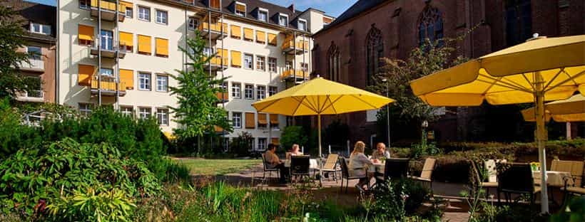 Wohnbereichsleitung (m/w/d) - Wir freuen uns auf Sie! Köln - Cellitinnen-Seniorenhaus St. Anna - Pflegia