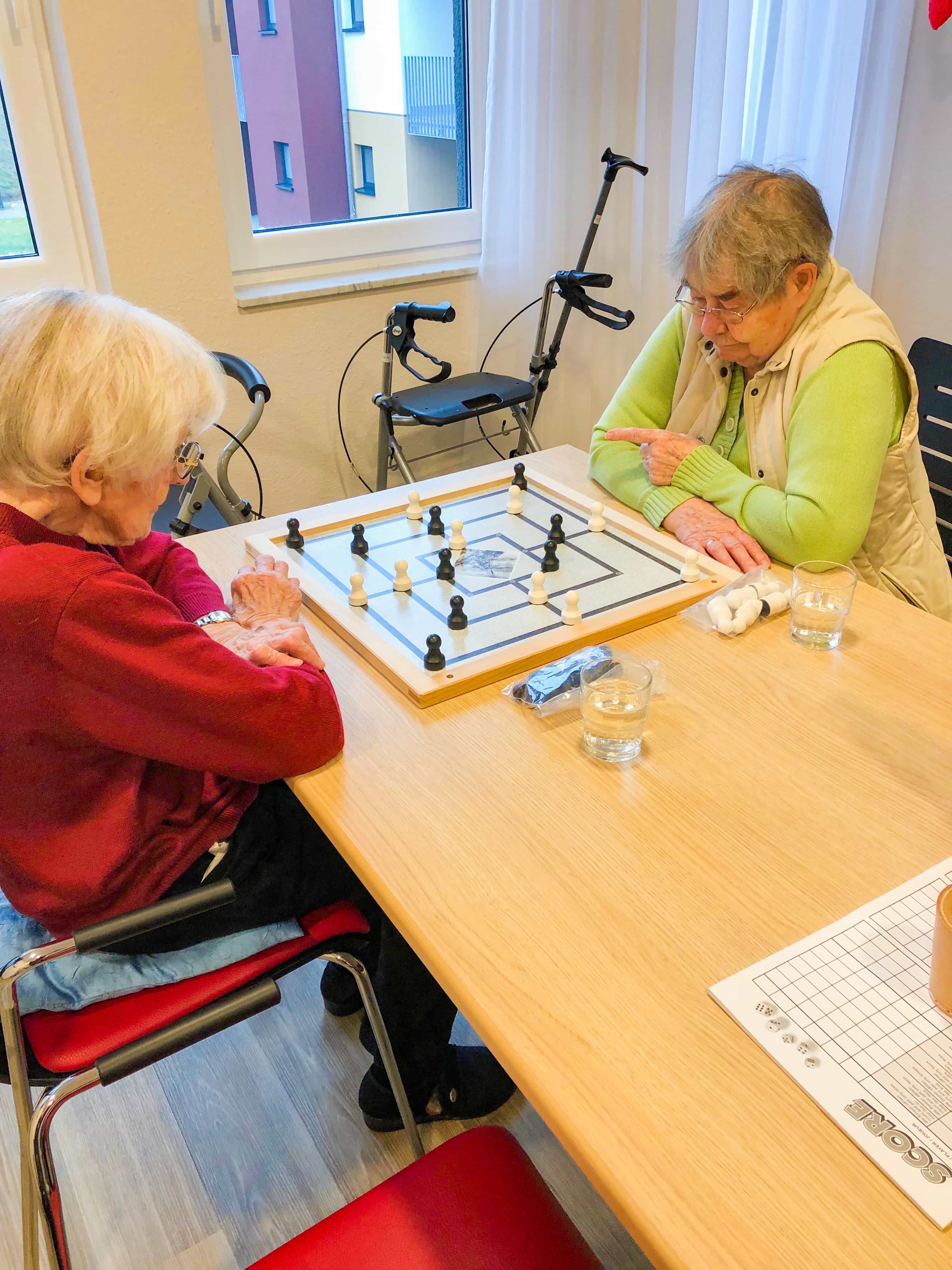 Pflegefachkraft (w/m/d) - Hier sind Sie richtig! Waldsolms - int-bsw Haus Solmsbachtal - Pflegia