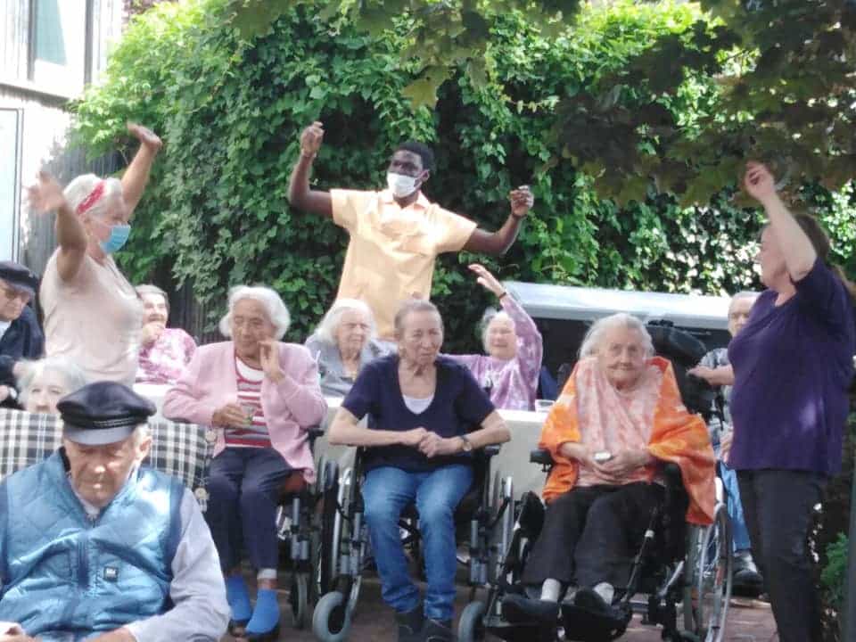 Pflegefachkraft (m/w/d) im Tagdienst - Mitsprache beim Dienstplan und tolle Zuschläge gibt's bei uns! Bremen - Pflegeheim Leeßem-Barg - Pflegia