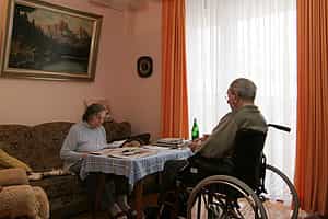 Pflegefachassistenz (m/w/d) in Teilzeit (20-30 Stunden/Woche) - Werde unser:e Held:in! - Vitanas Senioren Centrum Am Rheinufer - Pflegia