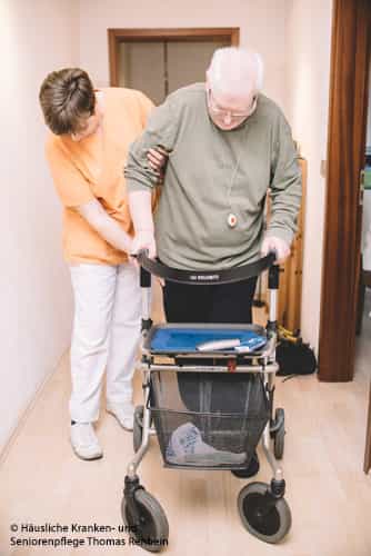 Gelernte Pflegehilfskraft (m/w/d) - Wir fördern Deine Karriere! Wiesbaden - Häusliche Kranken- und Seniorenpflege Thomas Rehbein in Wiesbaden - Pflegia