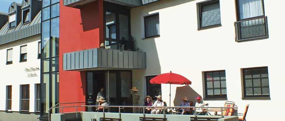 Pflegehelfer:in mit einjähriger Ausbildung (m/w/d) - Motivierte und engagierte Mitarbeitende gesucht! - Seniorenhaus St. Augustin - Pflegia