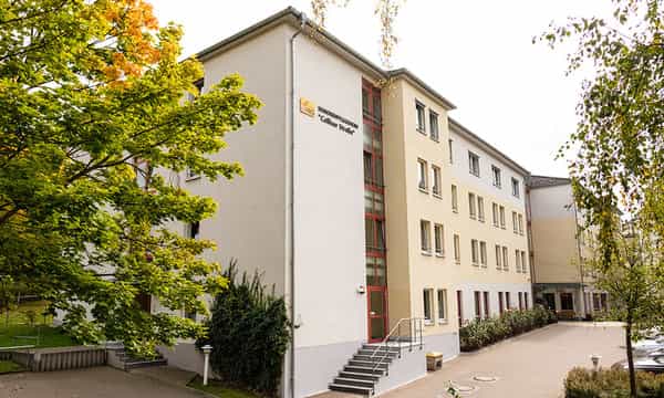 Pflegefachkraft (m/w/d) - Wir suchen Dich! Gera - Geraer Heimbetriebsgesellschaft mbH Seniorenpflegeheim „Colliser Straße“ - Pflegia