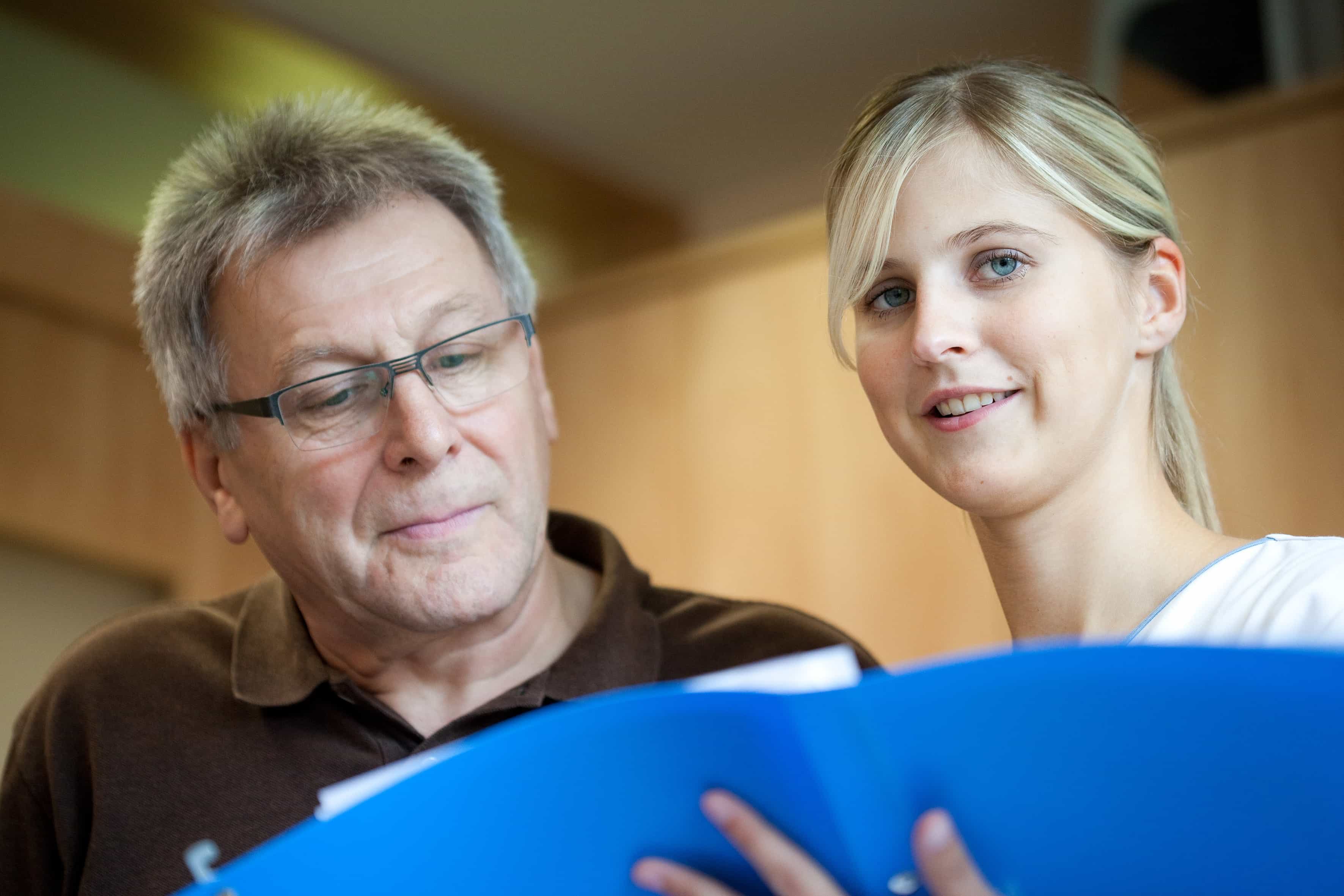 Ergotherapeut:in (w/m/d) - Erfolg wird bei uns gemeinsam gemacht. Gestalten Sie mit! Bad Kissingen - Rehaklinik Am Kurpark - Pflegia