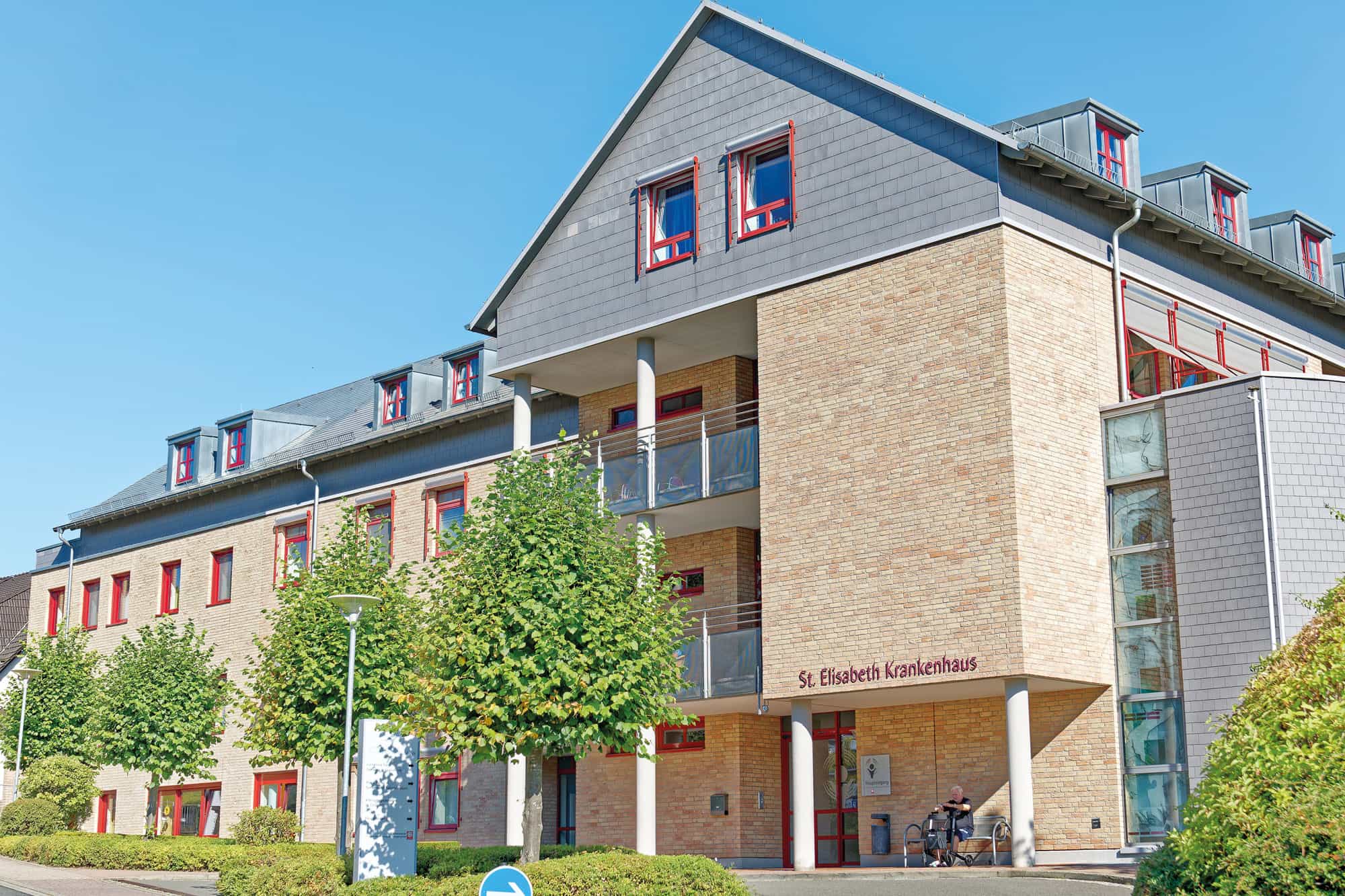 Pflegefachkraft als Dauernachtwache (m/w/d) – Bei uns startet Ihre Karriere! Lengenfeld unterm Stein - Kompetenzzentrum für Geriatrie St. Elisabeth - Pflegia