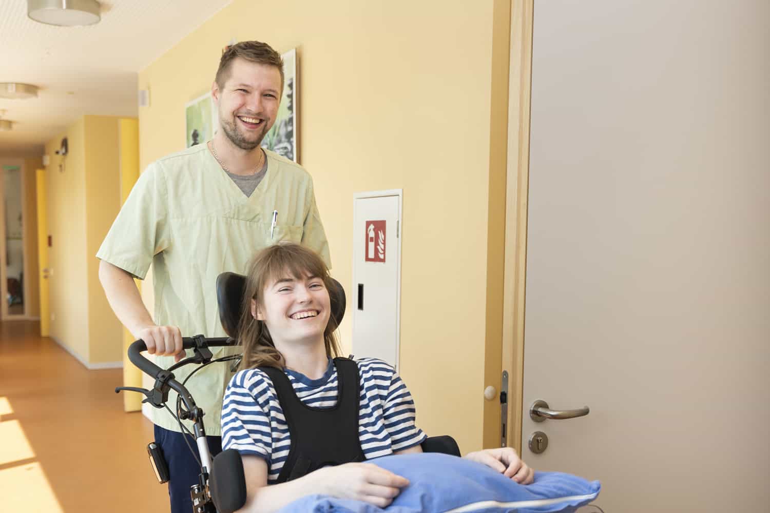 Pflegefachkraft mit Pflegebasiskurs/Heimbeatmungskurs (m/w/d) für unsere Intensivpflege  - Wir freuen uns auf Dich! München - Intensivpflegedienst Kompass- München-Schwabing-West - Pflegia