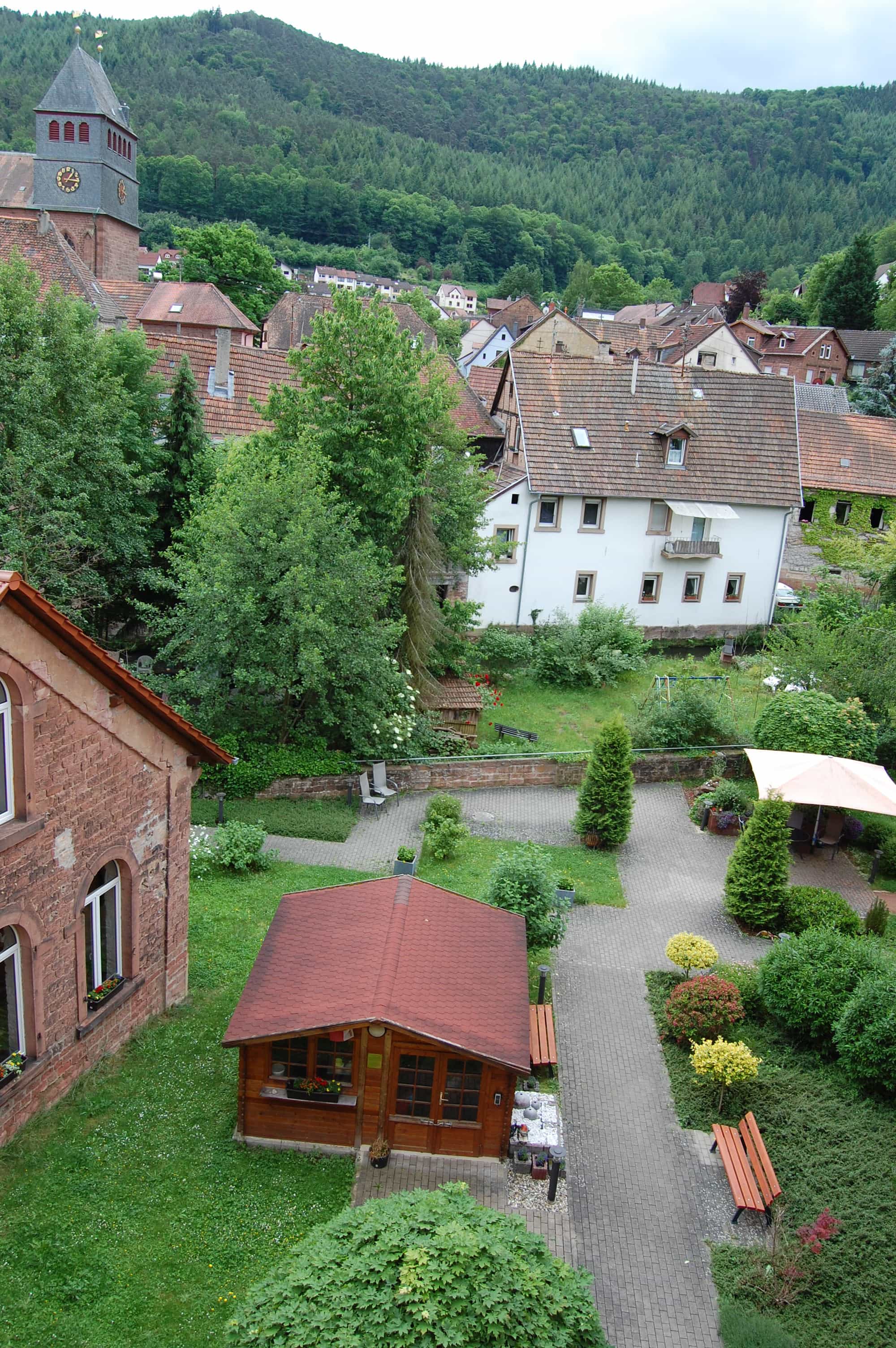 Pflegefachkraft (m/d/w) - Sichere Dir Deinen Platz im Team! - AWO Seniorenhaus „Lambrechter Tal“ - Pflegia