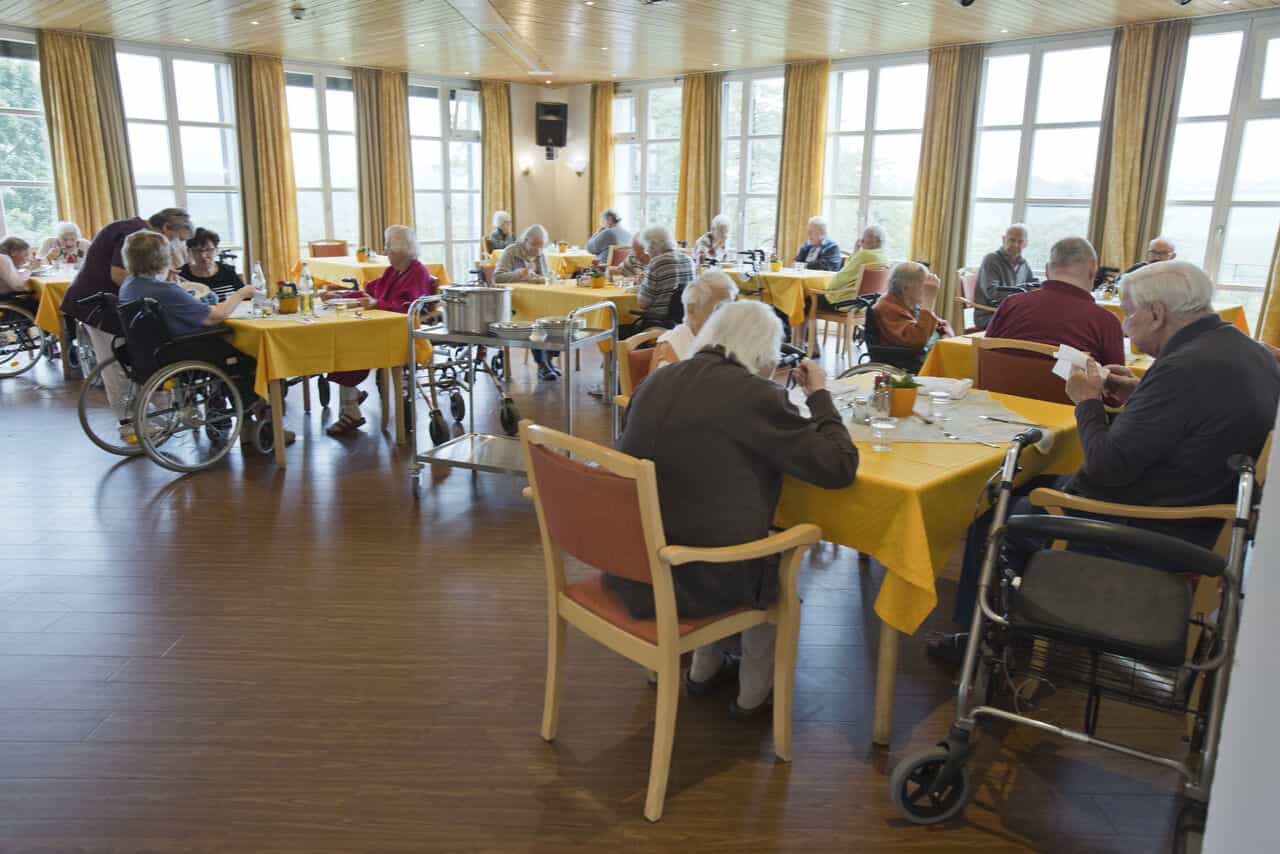 Pflegefachkraft (m/w/d) als Dauernachtwache (30h) - Herzlich willkommen! Sprockhövel - Haus am Quell - Pflegia