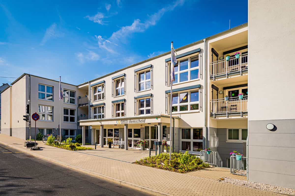 Pflegefachassistenz mit einjähriger Ausbildung (m/w/d) - Hier können Sie durchstarten! Remscheid - Insanto Seniorenresidenz Remscheid - Pflegia