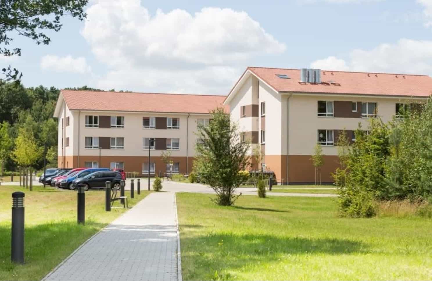 Gelernte Pflegehilfskraft (m/w/d) – Werde Teil unseres Teams! - ProSenis Haus Eichenpark - Pflegia