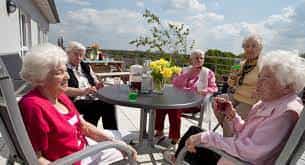 Pflegefachkraft (m/w/d) für den Tages- oder Nachtdienst - Werde jetzt Teil unseres Teams! Buxtehude - K&S Seniorenresidenz Buxtehude - Pflegia