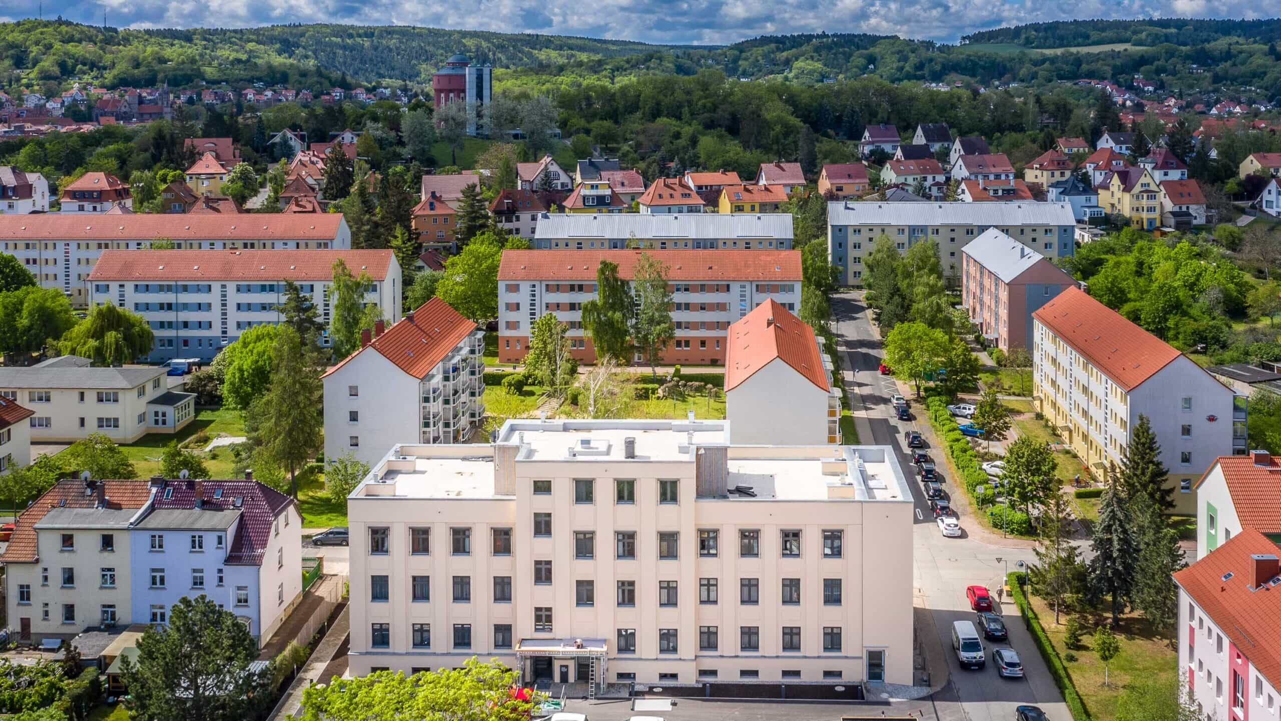 Pflegefachkraft (m/w/d) für die außerklinische Intensivpflege - Weil Superheld:in kein Beruf ist! Arnstadt - Linimed Außerklinische Intensivpflege in Arnstadt - Pflegia