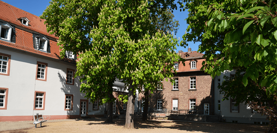 Pflegefachkraft (w/m/d) im Tagdienst - Gestalte Deine Zukunft mit Herz Weiterstadt - AWO Sozialzentrum "Ohlystift" - Pflegia