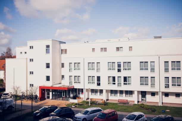 Gelernte Pflegehilfskraft (m/w/d) - Wir halten zusammen Lübeck - Johanniter Haus Lübeck - Pflegia