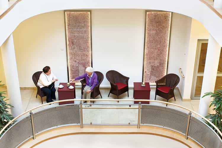 Pflegefachassistenz (m/w/d) - Werde Teil unseres Teams! Wiesbaden - Vitanas Senioren Centrum Sonnenberg - Pflegia