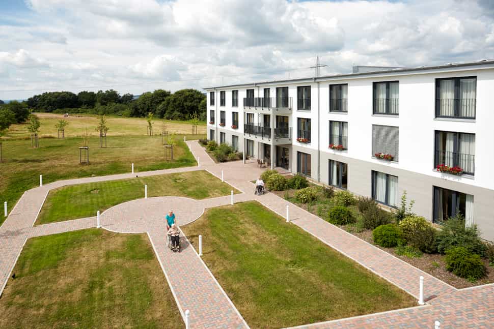 Pflegefachkraft (m/w/d) - Wir bieten Dir alle Möglichkeiten! - Alloheim Senioren-Residenz „Haus Staufenberg” - Pflegia