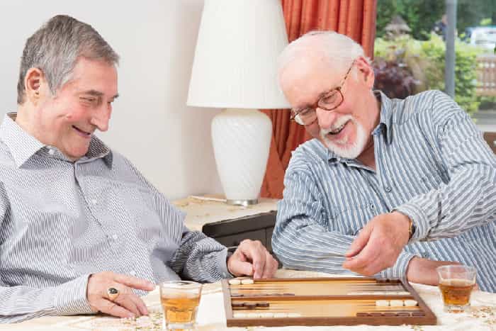 Gelernte Pflegehilfskraft (w/m/d) - Wir sichern heute Deine Zukunft! Bremen - AWO Pflegeheim Ella-Ehlers-Haus in Gröpelingen - Pflegia