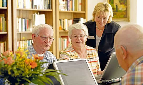 Gelernte Pflegehilfskraft (m/w/d) in Teilzeit (30-35 Std./Woche) - Herzlich willkommen! Potsdam - DSG Pflegewohnstift Babelsberg - Pflegia