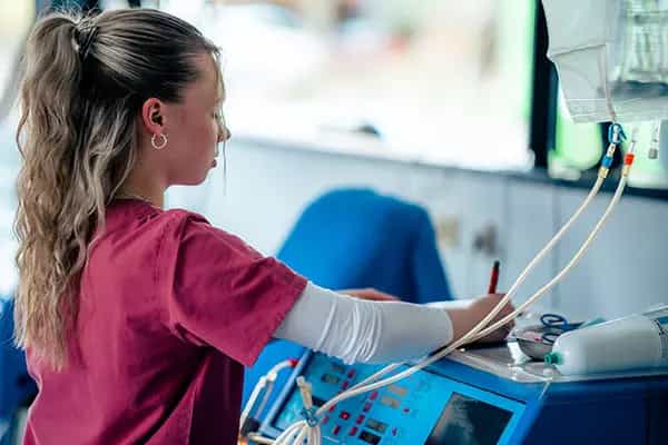 Gesundheits- und Krankenpfleger:in (m/w/d) in der Dialysepflege - Werde Teil des Teams! Leipzig - Nierenzentrum Leipzig Zentrum im Thomasium - Pflegia