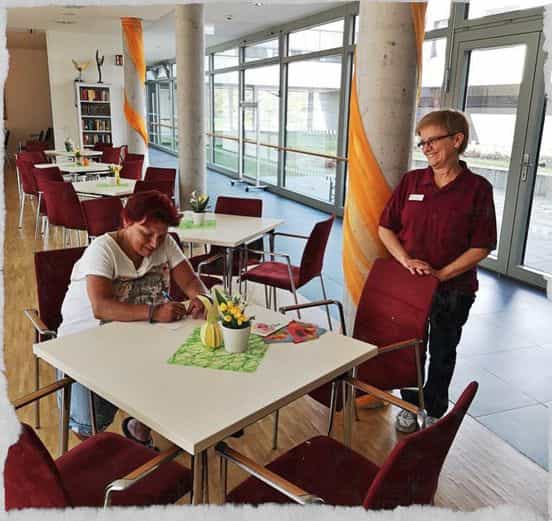 Pflegefachkraft (m/w/d) - Teamarbeit ist der Schlüssel zum Erfolg!  Sindelfingen - Alten- und Pflegeheim Haus Eichholzgärten - Pflegia