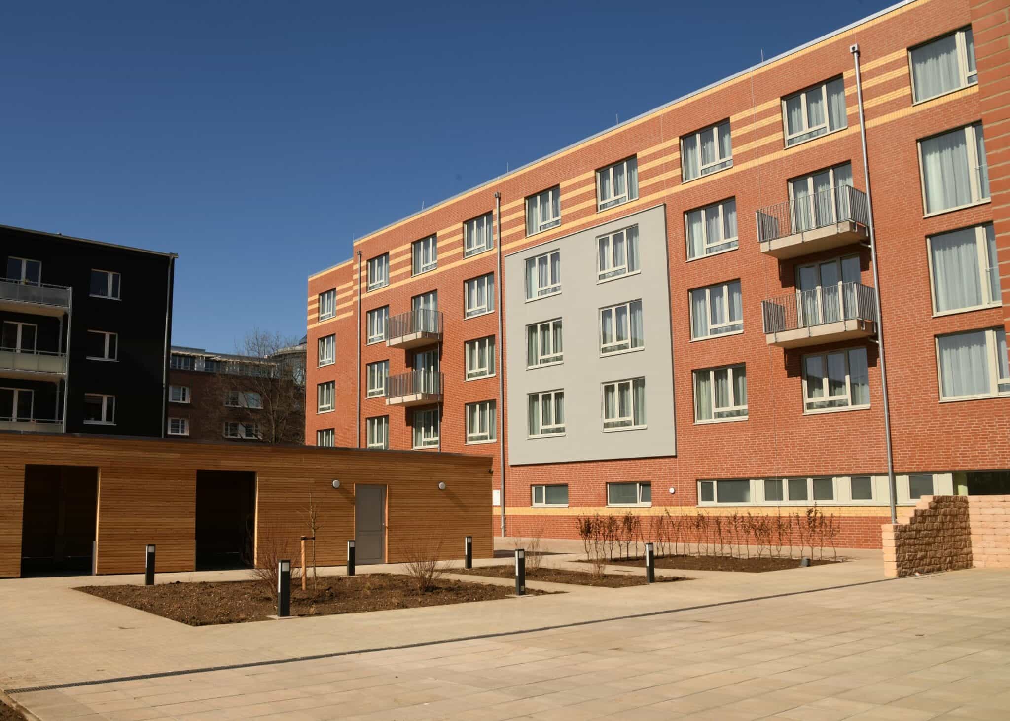 Pflegefachkraft (m/w/d) - Starte mit uns in eine gemeinsame Zukunft! Magdeburg - AZURIT Seniorenzentrum Domblick - Pflegia