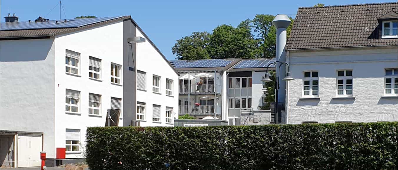 Pflegefachkraft (m/w/d) für den ambulanten Dienst - Bei uns kannst Du Dich geborgen fühlen! Erftstadt - MÜNCH-Stift-APZ GmbH - Pflegia