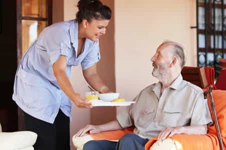 Gelernte Pflegehilfskraft (w/m/d) in Teilzeit (max. 30h) - Werden Sie ein Teil von uns! Hohenstein-Ernstthal - Diakonie Haus Jahreszeiten im Bethlehemstift - Pflegia