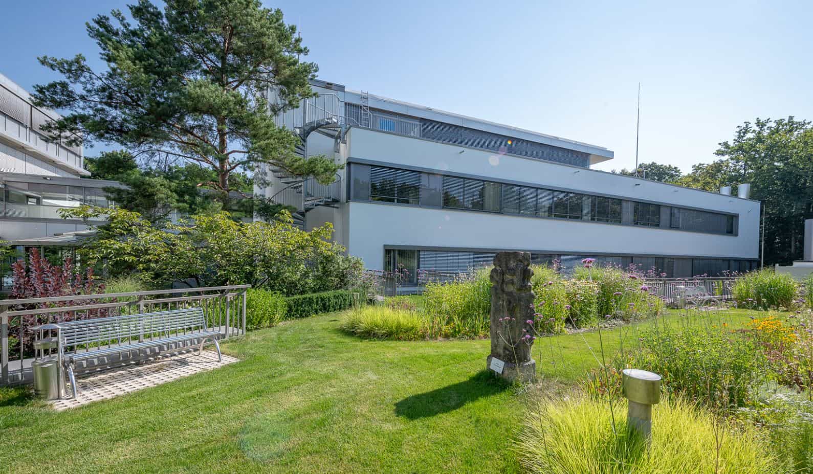 Gesundheits- und Krankenpfleger:in für (w/m/d) für den OP - Hier gehören Sie hin! Planegg - Urologische Klinik München - Planegg - Pflegia