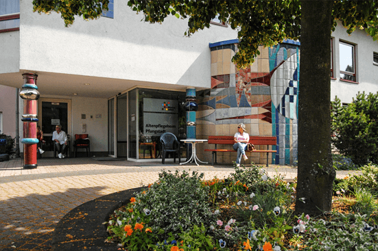 Pflegefachkraft (m/w/d) in der Altenpflege - Arbeiten in einem offenen und fairen Team! Pfungstadt - Altenpflegeheim Pfungstadt - Pflegia