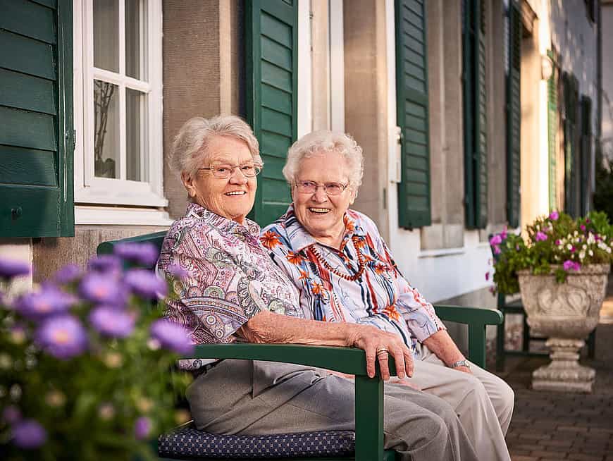 Pflegefachassistenz (m/w/d) - Auf Augenhöhe, transparent und innovativ! Bonn - Cellitinnen St. Adelheidisstift Seniorenhaus - Pflegia