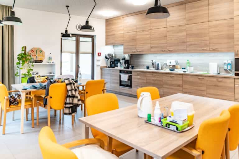 Pflegefachkraft (m/w/d) für die außerklinische Intensivpflege - Weil Superheld:in kein Beruf ist! Greiz - Linimed Außerklinische Intensivpflege in Greiz - Pflegia