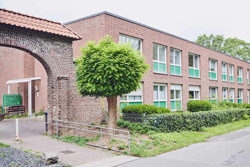 Pflegefachkraft (m/w/d) - Wir begleiten Menschen! Köln - Johanniter-Stift Gut Heuserhof - Pflegia