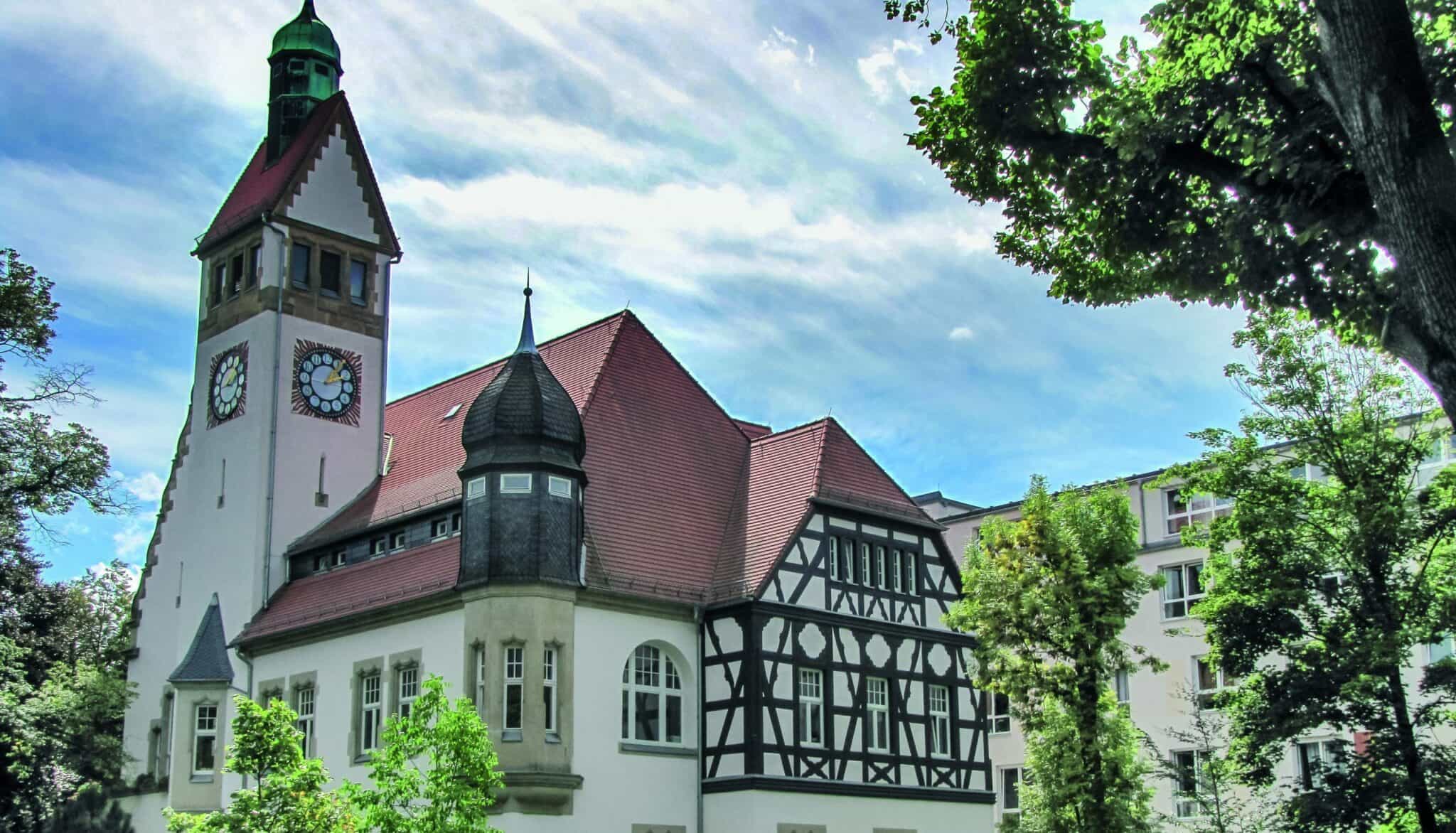 Pflegefachkraft (m/w/d) - Auf Dich wartet Deine maßgefertigte, personalisierte Pflegestelle! Chemnitz - AZURIT Seniorenzentrum Altes Rathaus - Pflegia