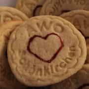 Gelernte Pflegehilfskraft (m/w/d) für die ambulante Pflege - Komm' in unsere vielseitige Einrichtung! Schönkirchen - AWO Service- und Wohnzentrum Schönkirchen - Pflegia