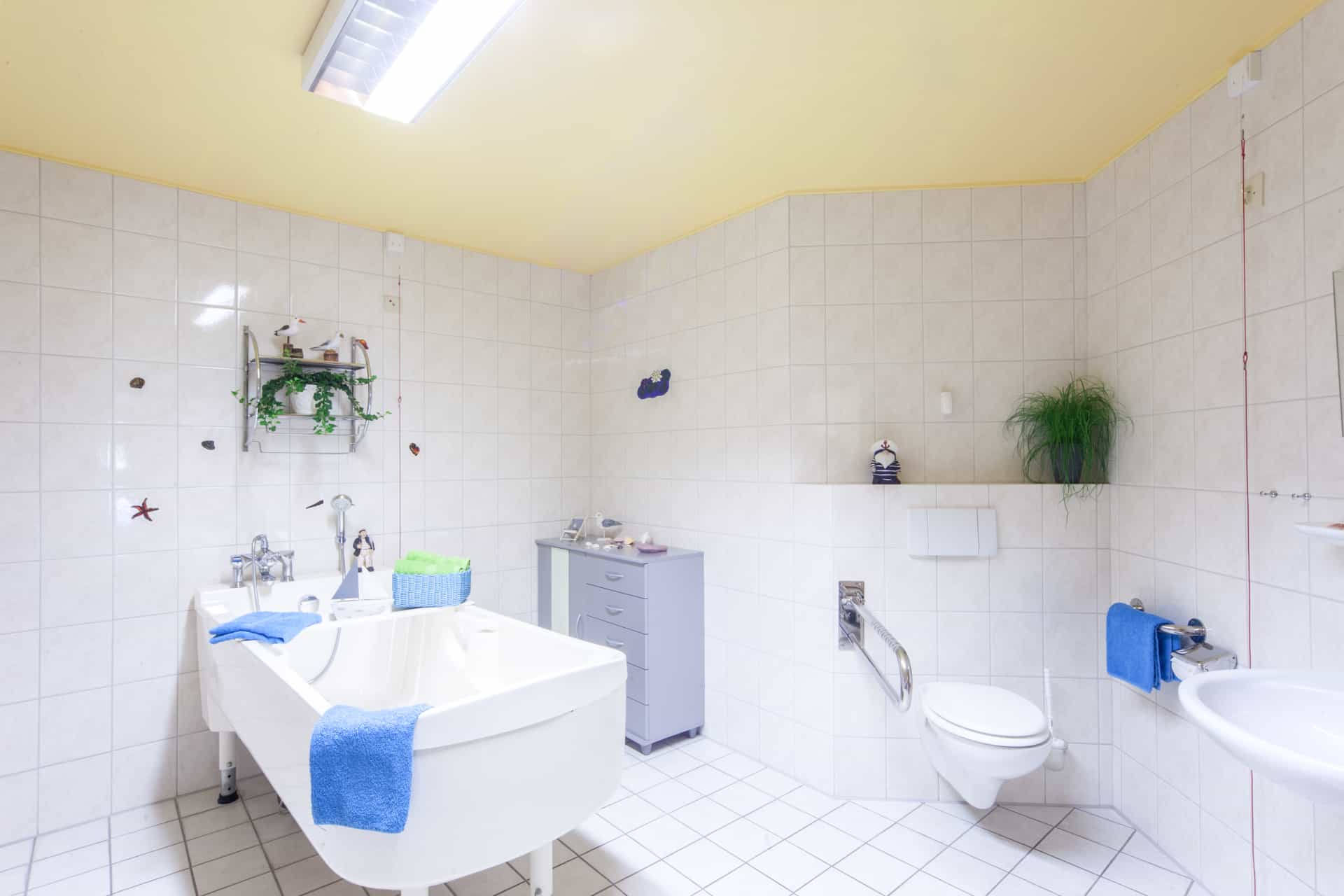 Pflegefachkraft (m/w/d) - Wertschätzung und Offenheit warten auf Dich! Aurich - Emeis - Seniorenheim am Rosentor (Peter Janssen) - Pflegia