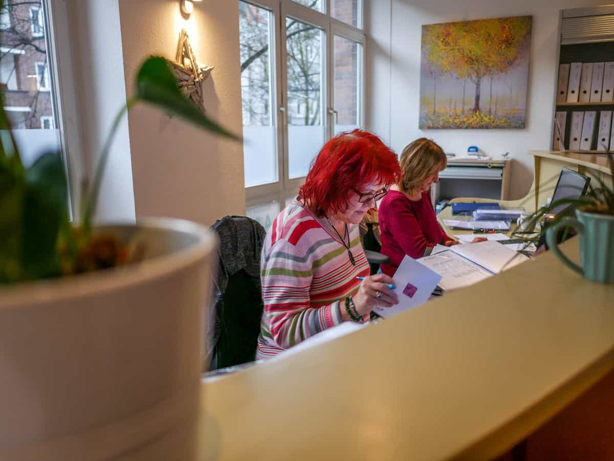 Gesundheits- und Pflegeassistenz (m/w/d) - Wir freuen uns auf Dich! Hamburg - APS Ambulanter Pflegeservice - Pflegia