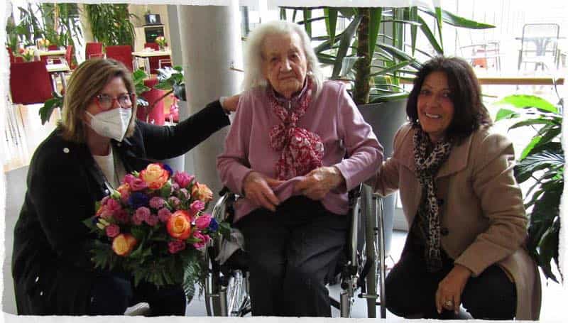 Pflegefachkraft (m/w/d) als Gerontofachkraft - Teamarbeit ist der Schlüssel zum Erfolg!  Sindelfingen - Alten- und Pflegeheim Haus Eichholzgärten - Pflegia