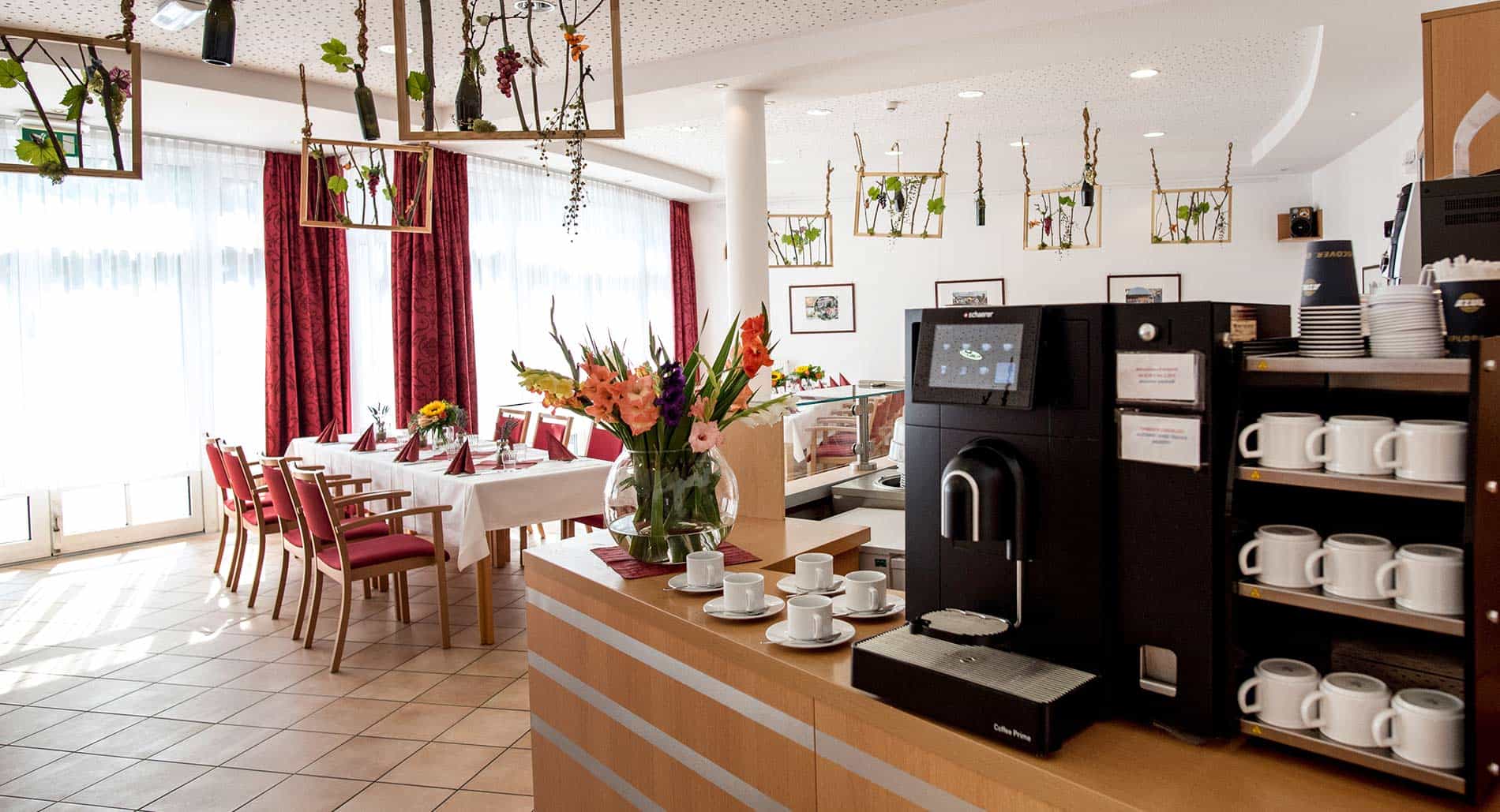 Pflegefachhelfer:in / Pflegeassistenz (m/w/d) - Werde Mitglied der K&S Familie! Radebeul - K&S Seniorenresidenz Radebeul - Pflegia