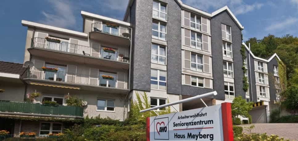 Pflegefachkraft (m/w/d) - Ihr Arbeitsplatz in einer familiären Arbeitsatmosphäre! - AWO Seniorenzentrum Haus Meyberg - Pflegia